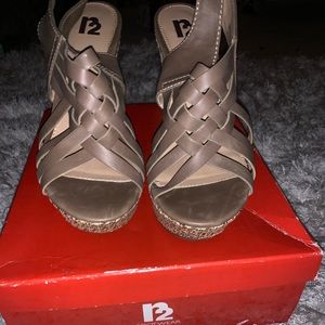 Women’s  wedge sandals